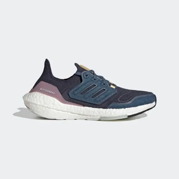 נעלי אדידס אולטרה בוסט 22 לנשים Adidas ULTRABOOST 22 FTW GX9157