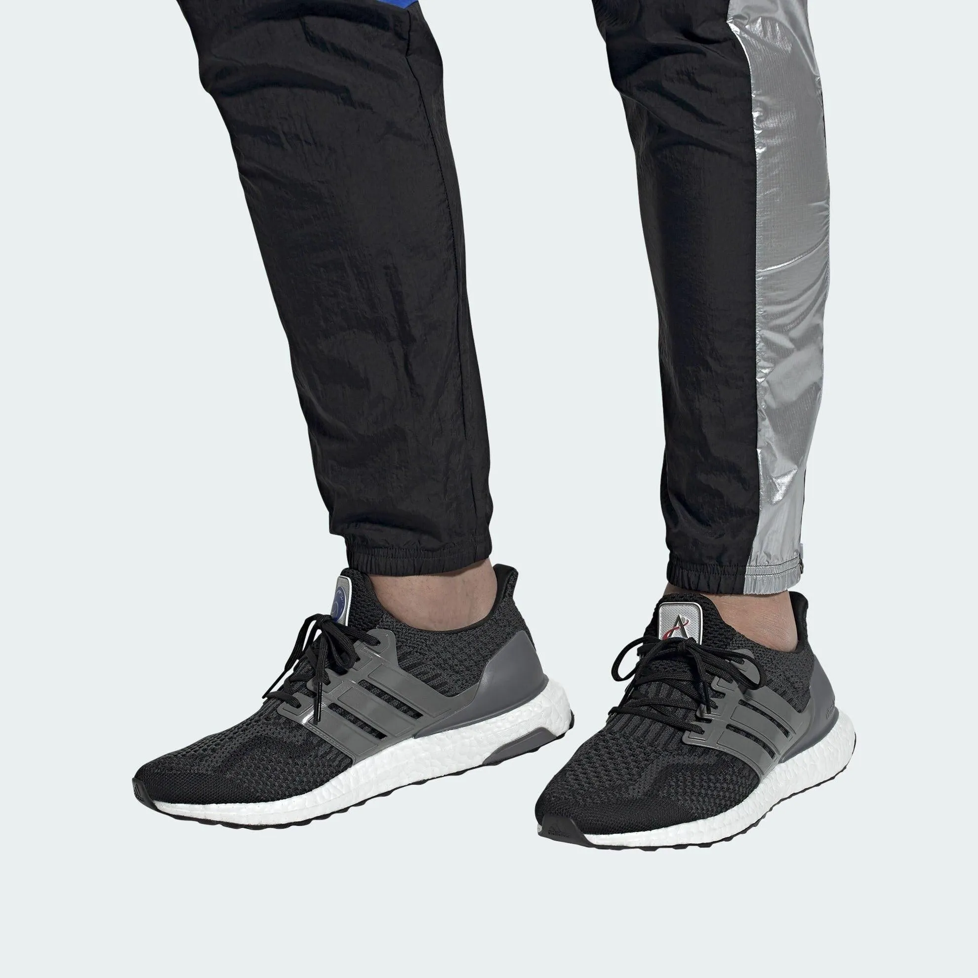 נעלי אדידס אולטרה בוסט די אן אי 5 לגברים Adidas Ultraboost 5.0 DNA FZ1855