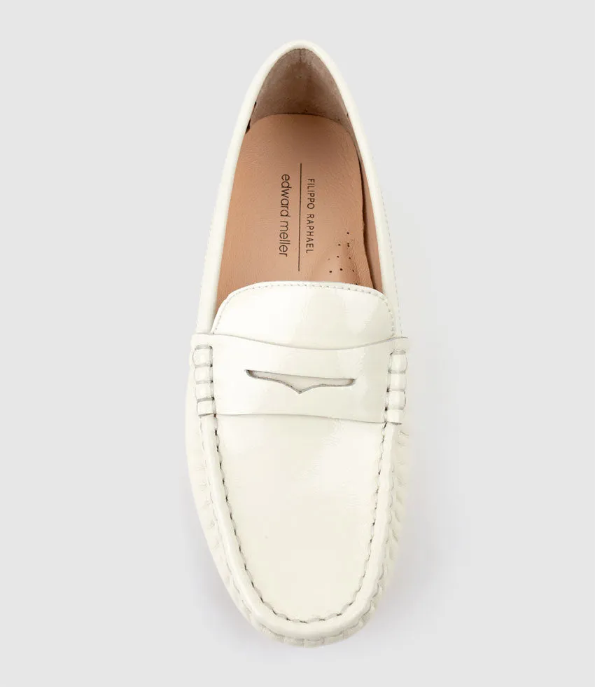 GRACEY Driving Moccasin in Bone Patent
